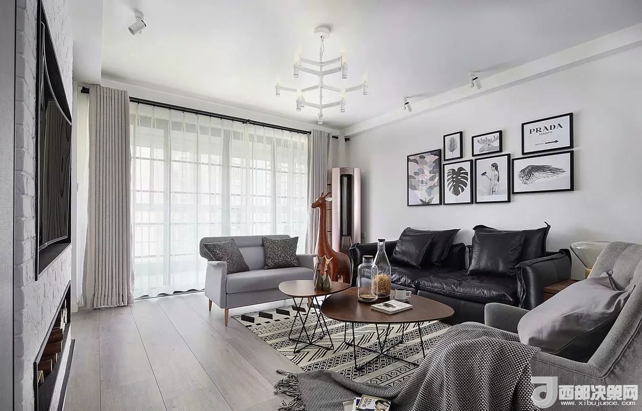 沙發(fā)背景墻選對(duì)裝飾畫，才能美了整個(gè)客廳空間！