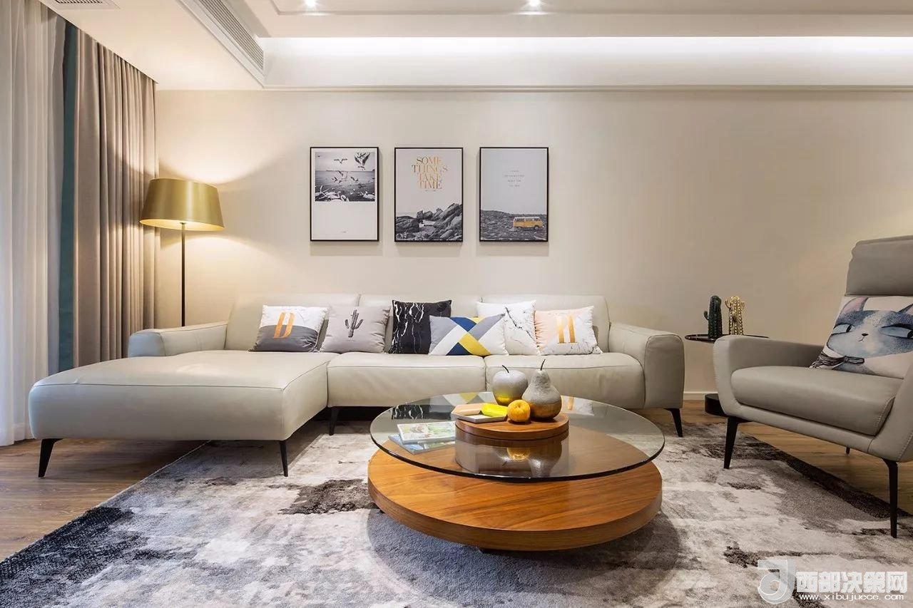 沙發(fā)背景墻選對(duì)裝飾畫，才能美了整個(gè)客廳空間！