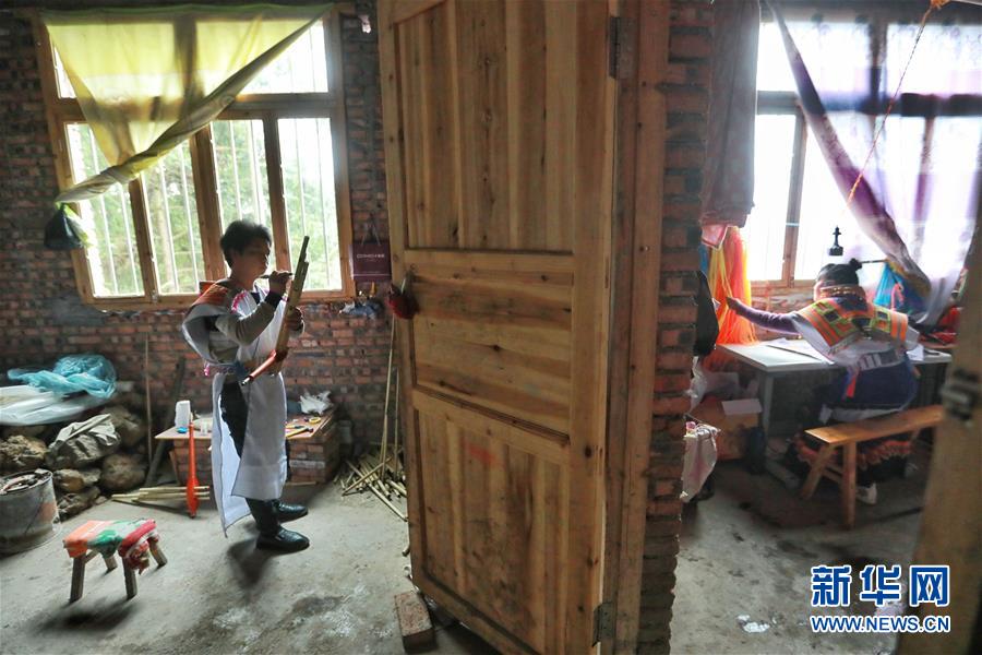 (壯麗70年·奮斗新時(shí)代——共和國發(fā)展成就巡禮·圖文互動(dòng))(2)多彩貴州闖新路