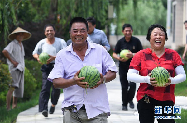 (社會(huì))(1)大暑節(jié)氣“賽西瓜”
