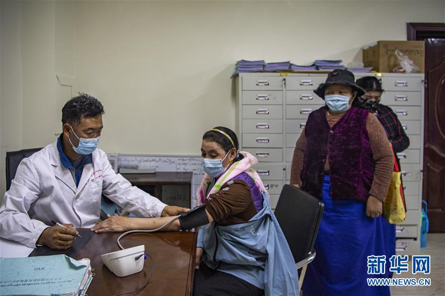 （新華全媒頭條·走向我們的小康生活·圖文互動(dòng)）（6）扎西德勒，我們的新家園——西藏易地扶貧搬遷搬出幸福美好新生活